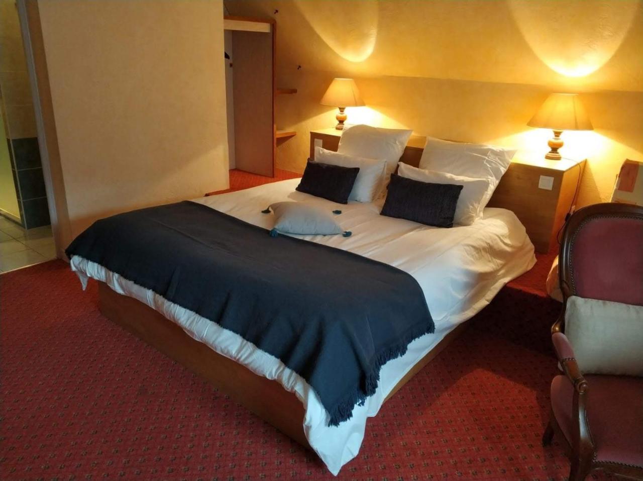 Logis Hotel Calisola Besancon - Soiree Etape Chalezeule Kültér fotó