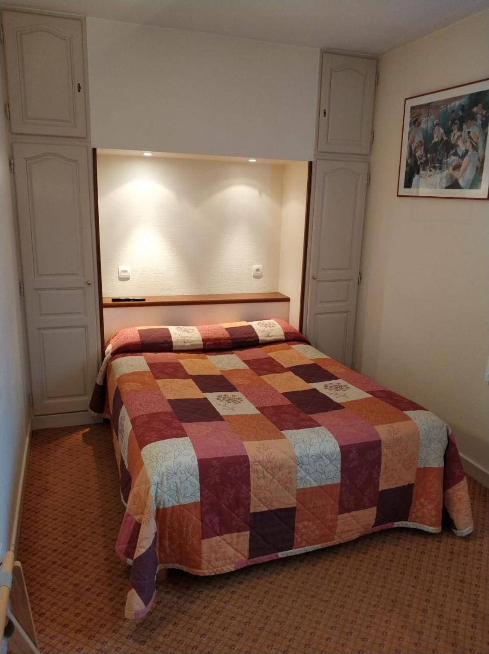 Logis Hotel Calisola Besancon - Soiree Etape Chalezeule Kültér fotó