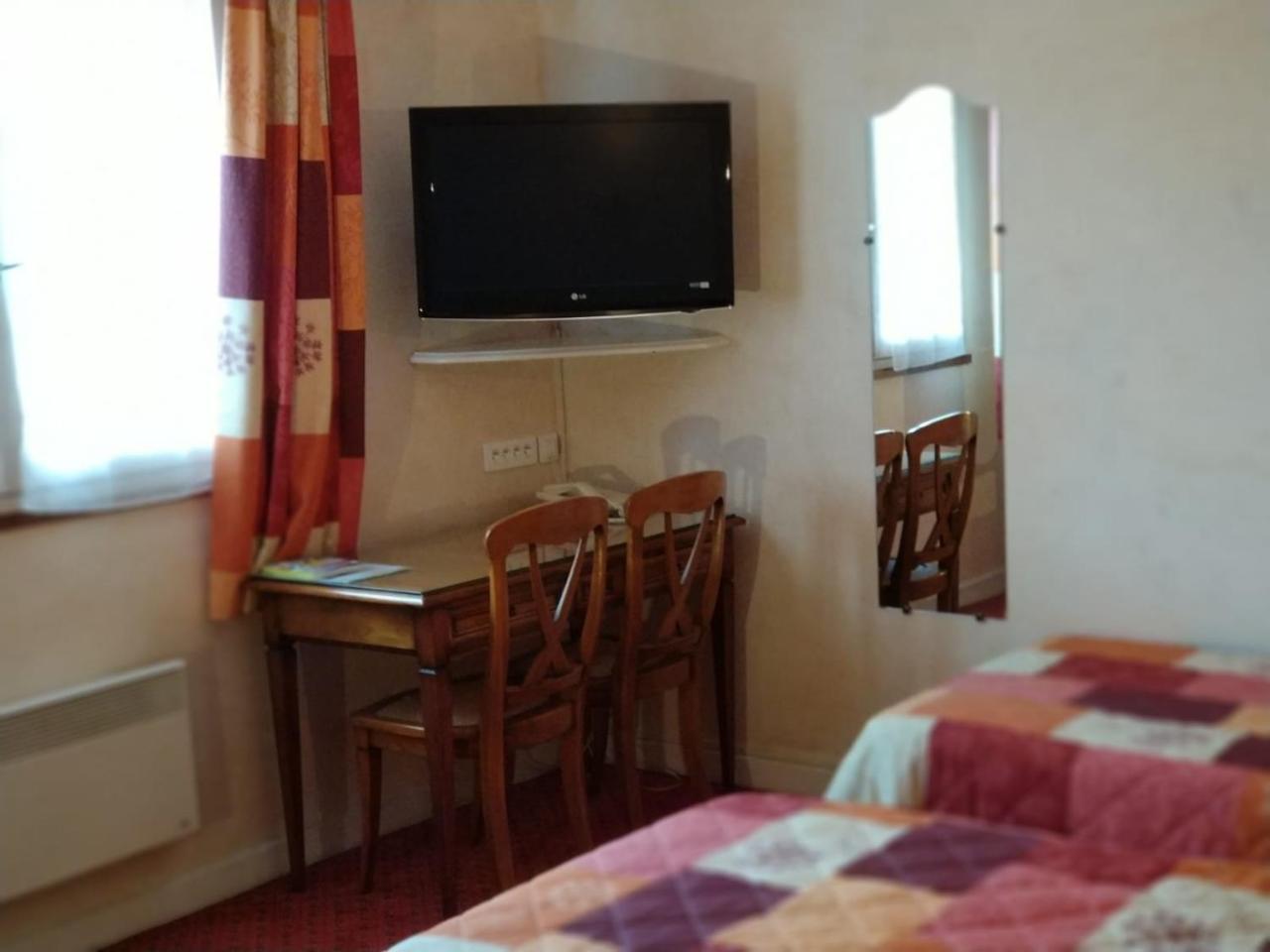 Logis Hotel Calisola Besancon - Soiree Etape Chalezeule Kültér fotó