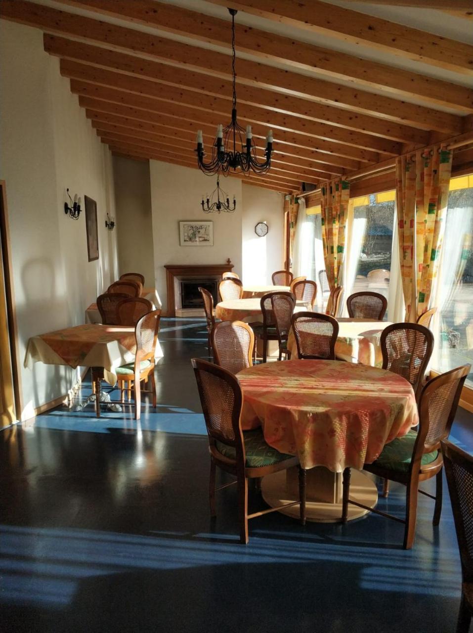 Logis Hotel Calisola Besancon - Soiree Etape Chalezeule Kültér fotó